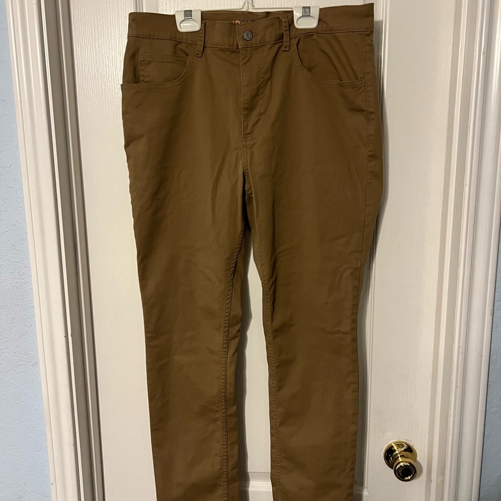 St. John's Bay Men's Tan Chinos